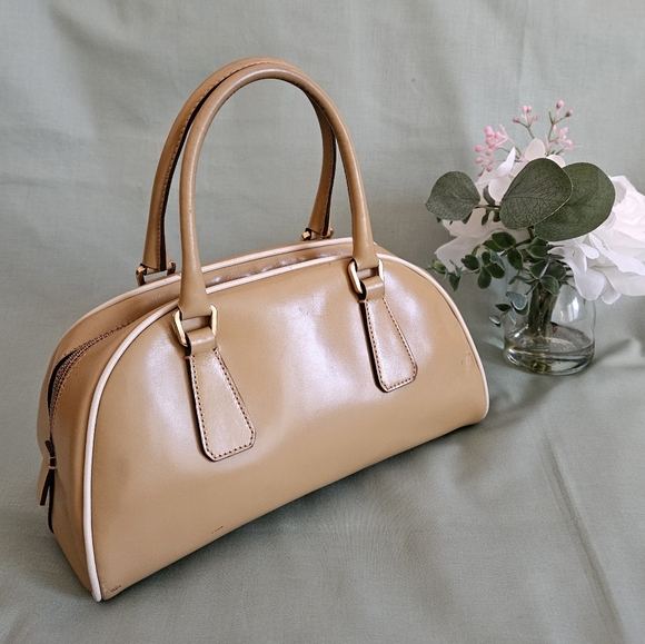 Women's Prada Tan Leather Top Handle High-End Luxury Handbag (LIMITED EDITION) - Picture 6 of 16